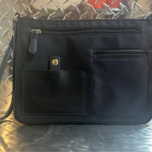 Small black shoulder purse.